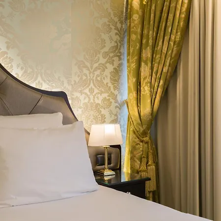 Stanhope Hotel By Thon Hotels Brussels Exterior photo A bedroom at the hotel